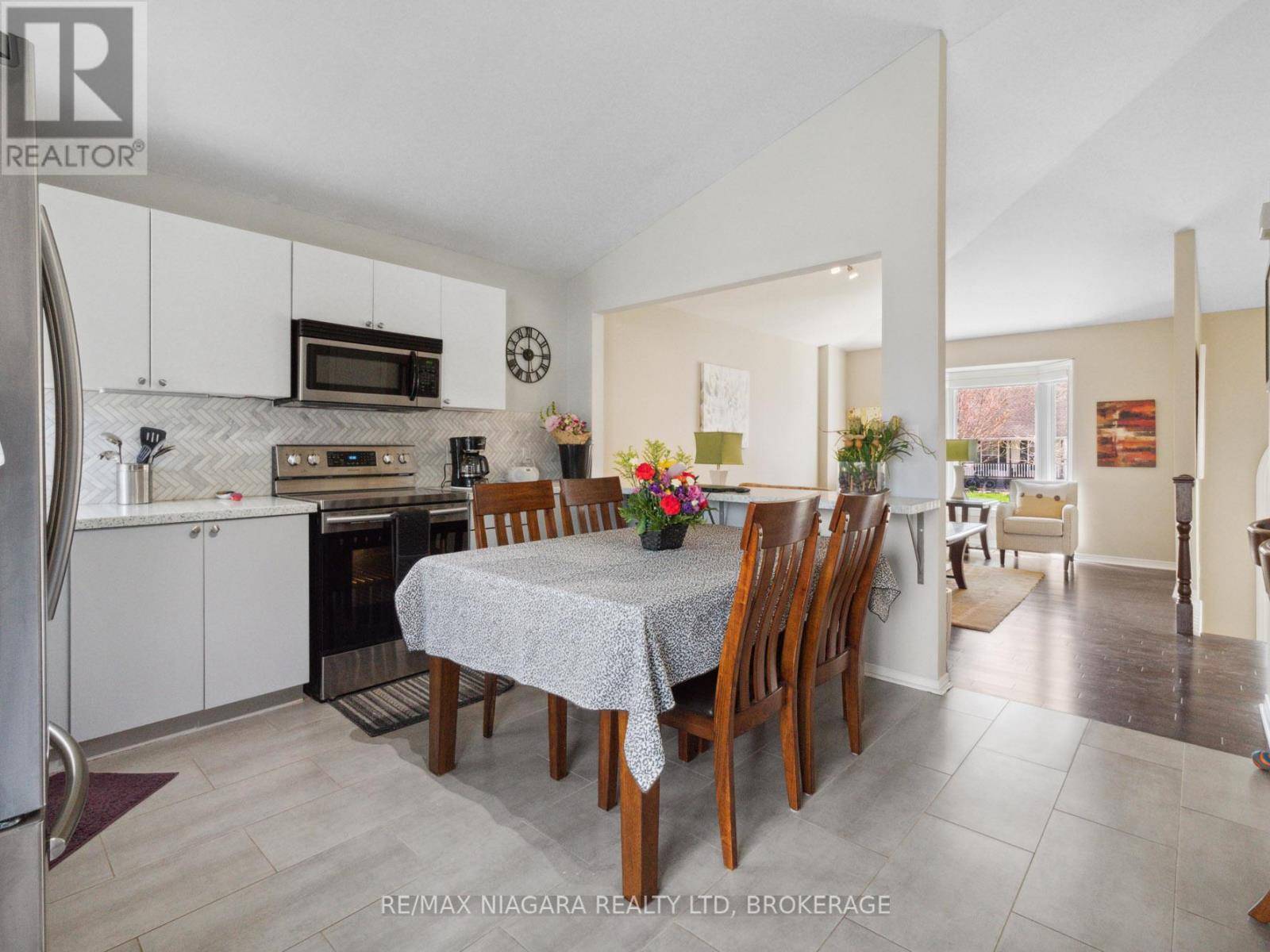 Fort Erie (stevensville), ON L0S1S0,3564 HILL STREET