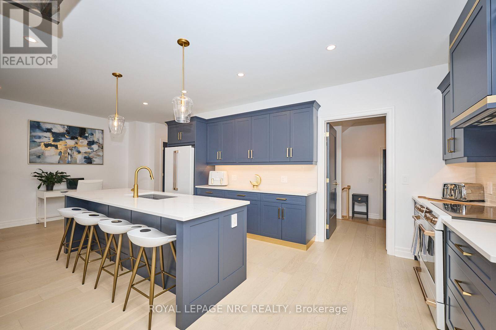 7456 PARKSIDE ROAD, Niagara Falls (brown), ON L2H0K7