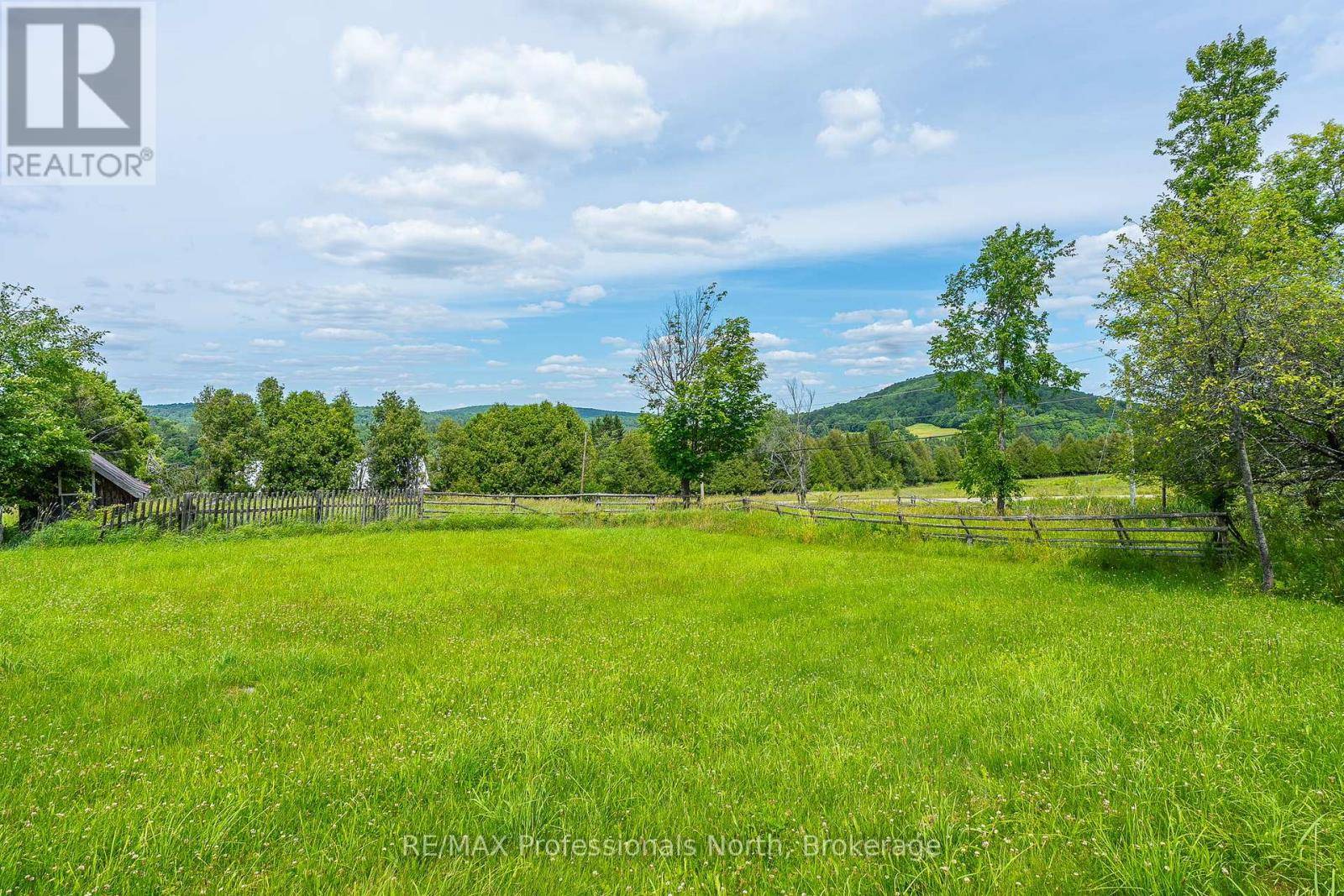 Brudenell Lyndoch And Raglan, ON K0J2E0,817 SCHUTT ROAD