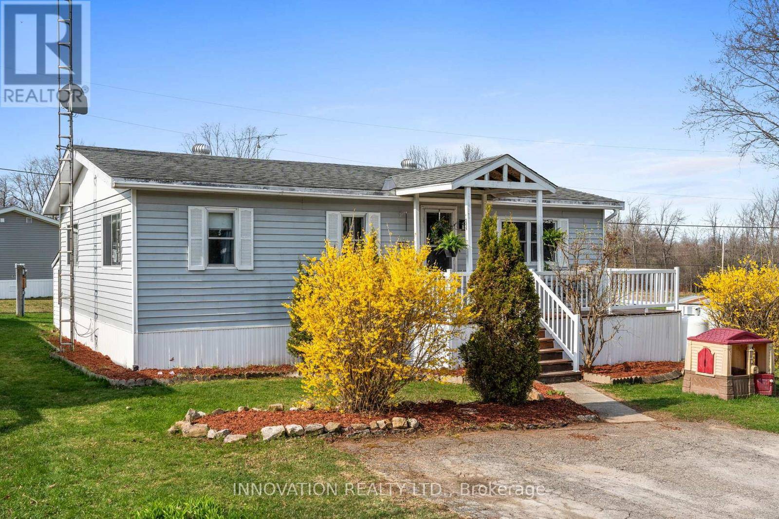 Drummond/north Elmsley, ON K7H3C8,215 HILLVIEW ROAD