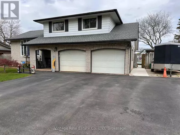 Welland (n. Welland), ON L3C3N7,94 ROLLING ACRES DRIVE