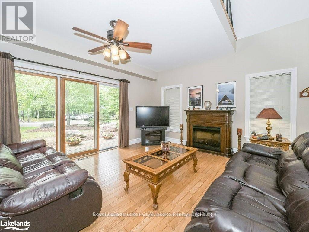 Bracebridge (draper), ON P1L1X1,2411 HWY. 118 E. HIGHWAY