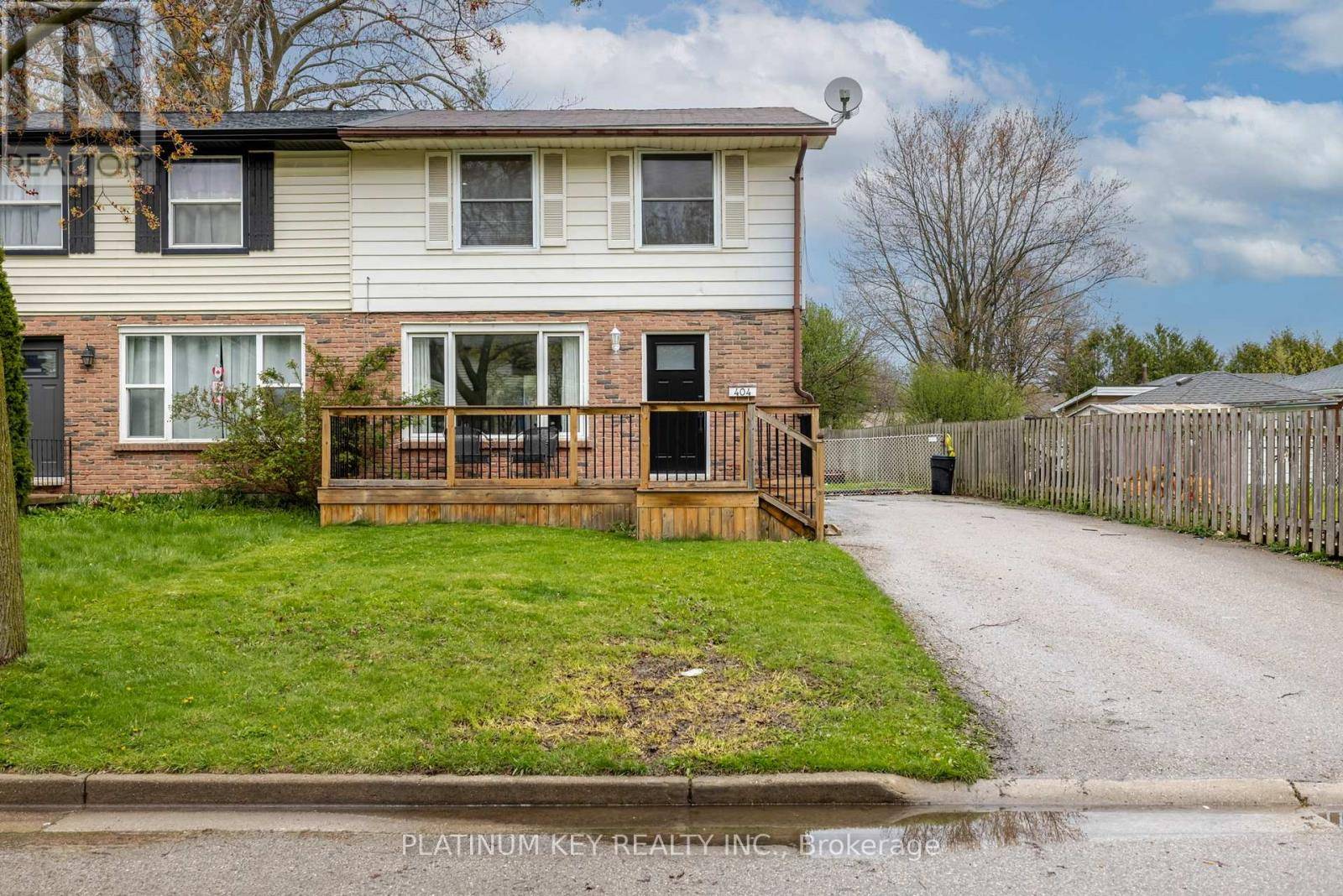 404 CRAWFORD STREET, London South (south Q), ON N6C3B3