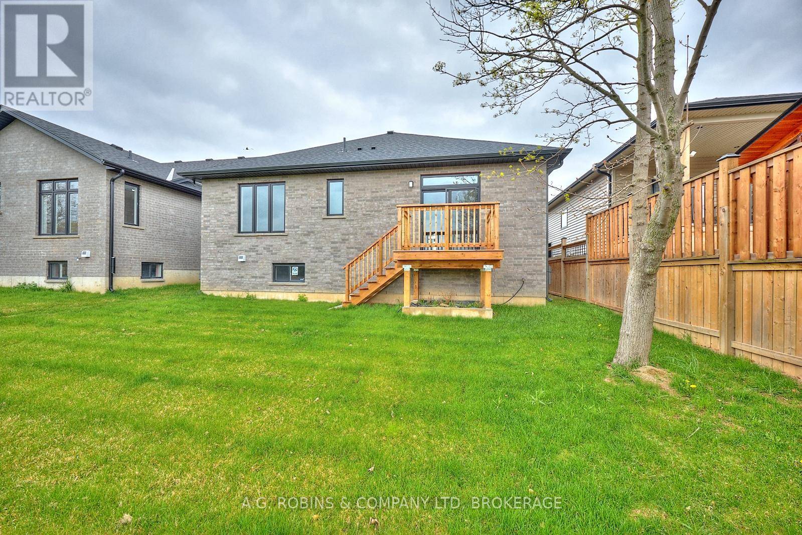 Lincoln (beamsville), ON L0R1G0,4112 FLY ROAD