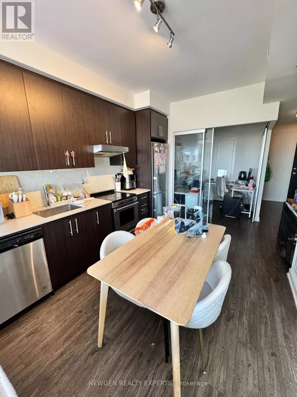 Hamilton (beasley), ON L8R0A7,212 King William ST #1220