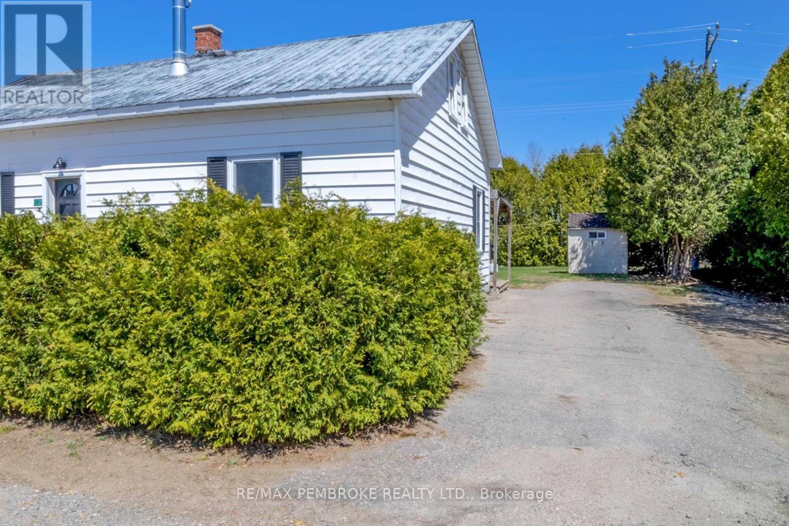 Madawaska Valley, ON K0J1B0,21 PHILIP STREET