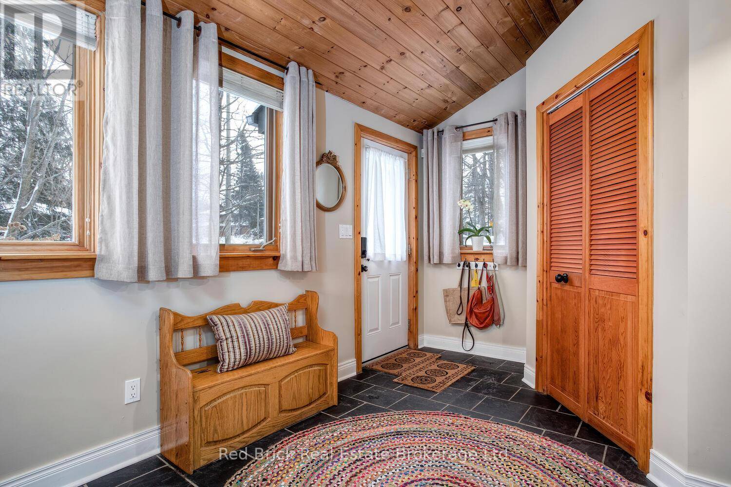 Centre Wellington (elora/salem), ON N0B1S0,68 MCNAB STREET E