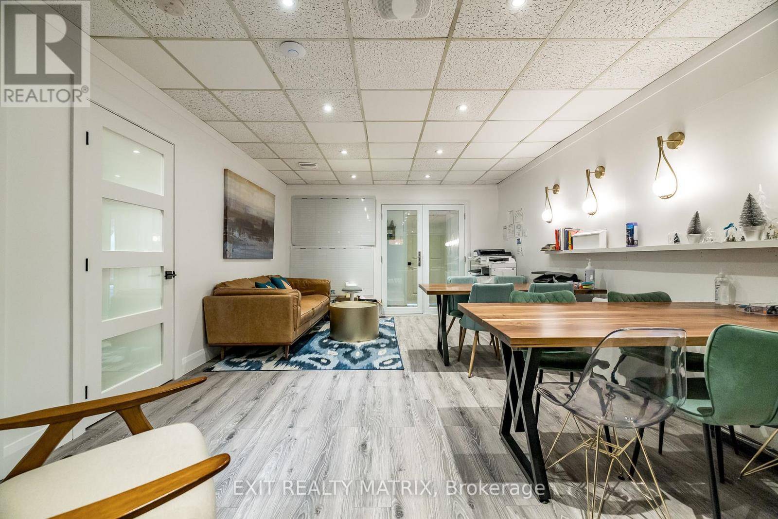 Carleton Place, ON K7C2V3,74 Bridge ST #Unit 1