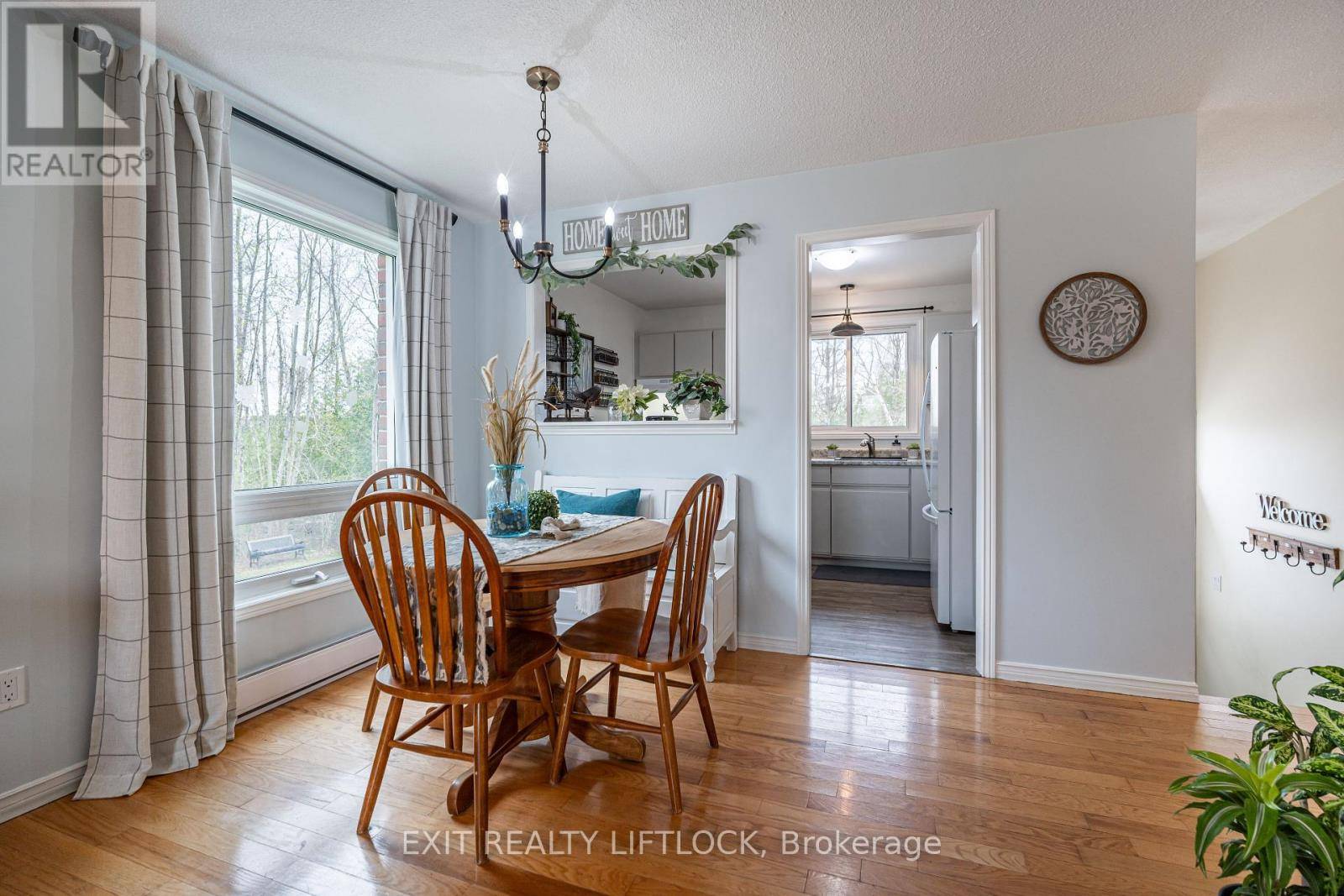 Kawartha Lakes (omemee), ON K0L2W0,107 Rita CRES #D