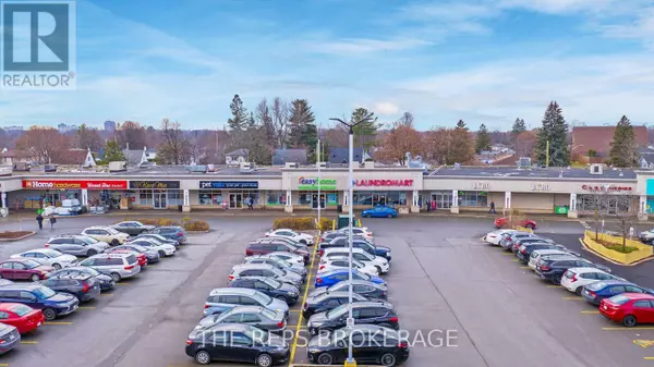 Ottawa, ON K1G2A4,1910 St. Laurent BLVD #31