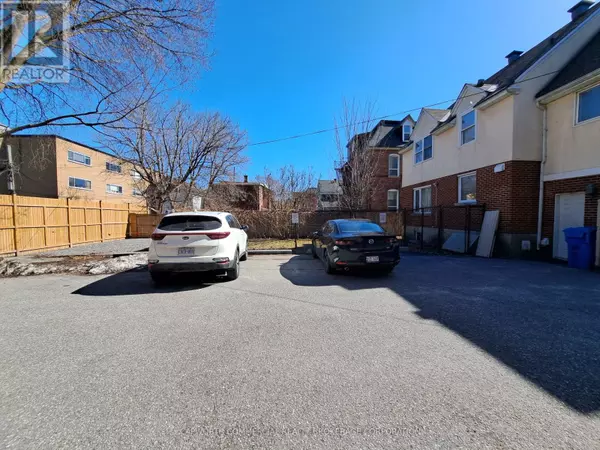 Ottawa, ON K1R6H6,251 BRONSON AVENUE