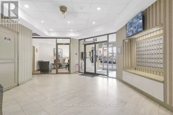 Belleville (belleville Ward), ON K8N5M5,350 Front ST #405