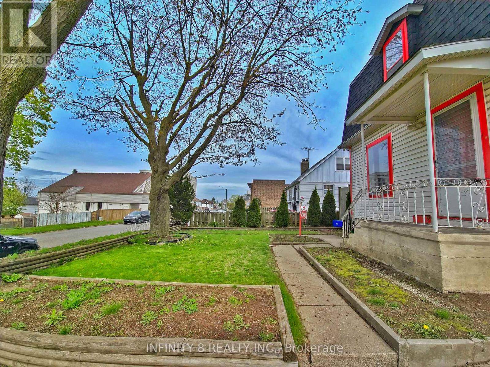 Niagara Falls (hospital), ON L2G1M3,5958 SUMMER STREET