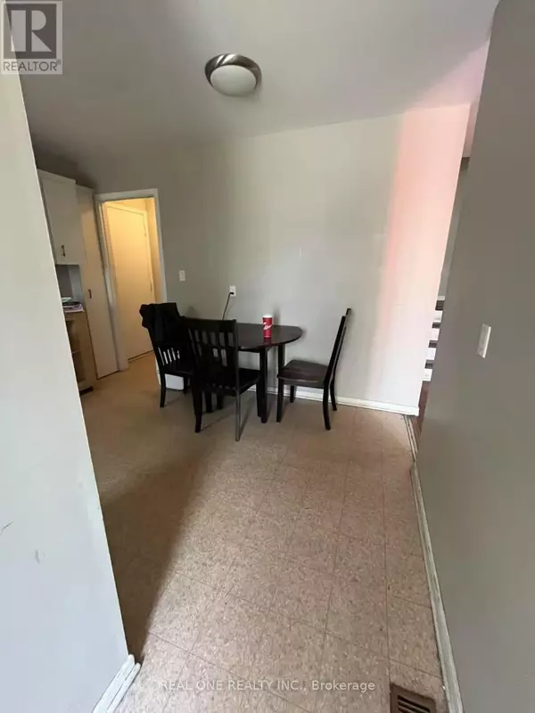 Kingston (central City West), ON K7M6L5,151 CALDERWOOD DRIVE