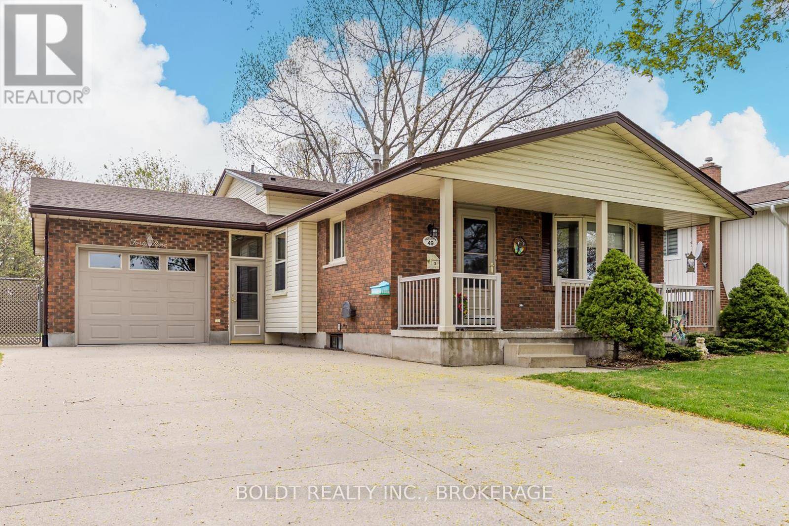 St. Catharines (bunting/linwell), ON L2M6Y6,49 ROCHELLE DRIVE N