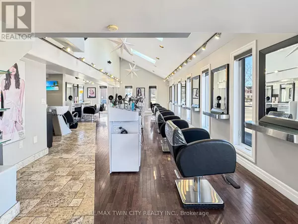 423 KING STREET E, Cambridge, ON N3H3N1