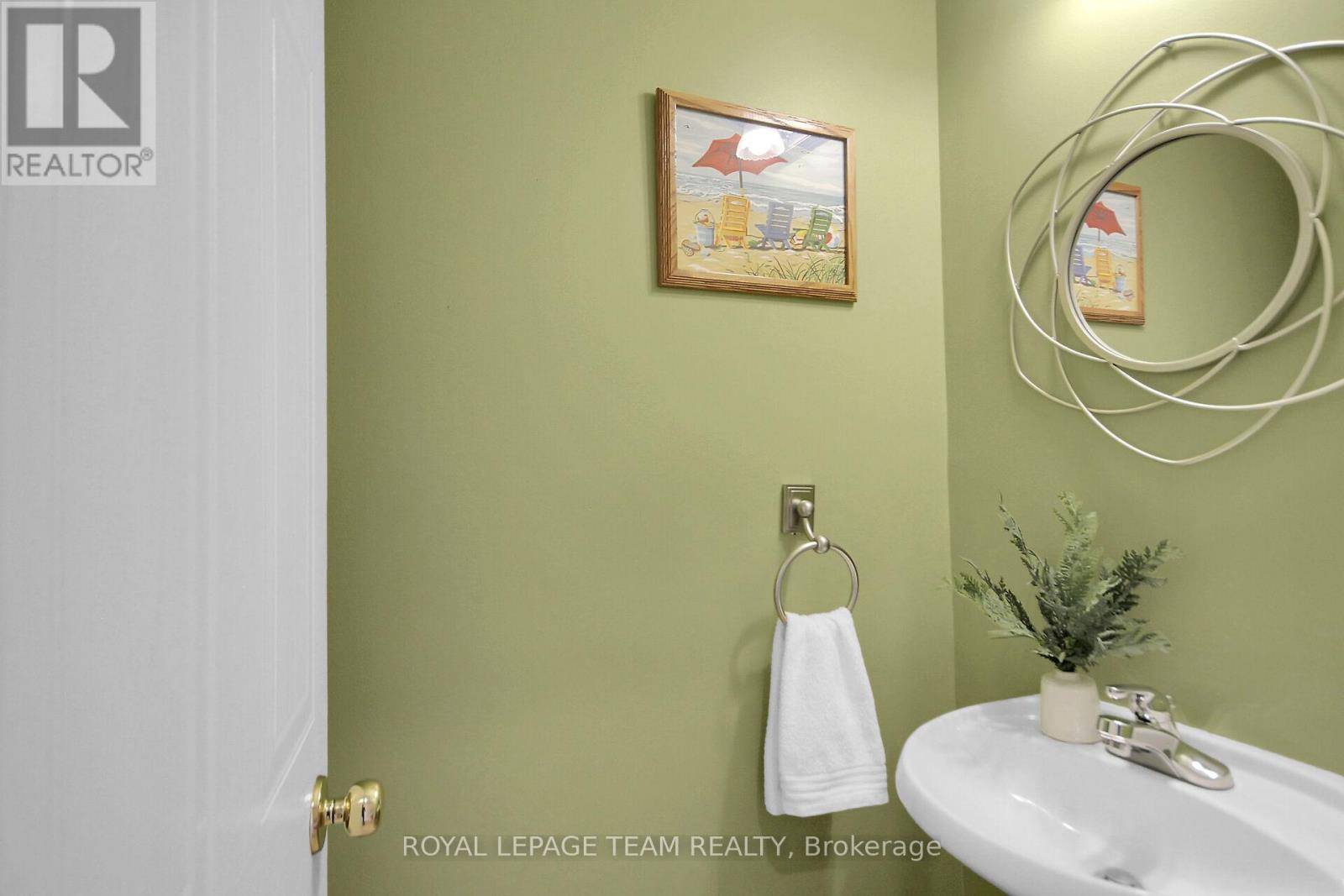 Ottawa, ON K2M2T6,484 MEADOWBREEZE DRIVE
