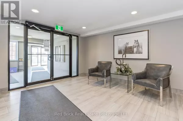 Centre Wellington (elora/salem), ON N0B1S0,6492 Gerrie RD #207