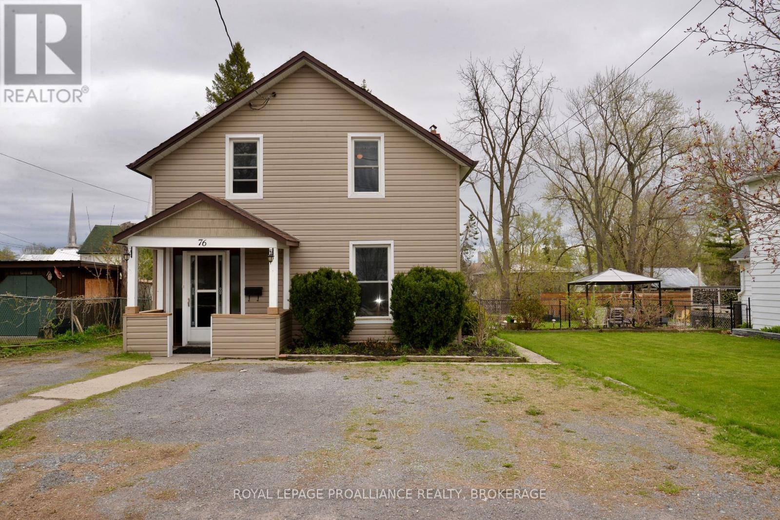 Greater Napanee (greater Napanee), ON K7R2J8,76 GRAHAM STREET W