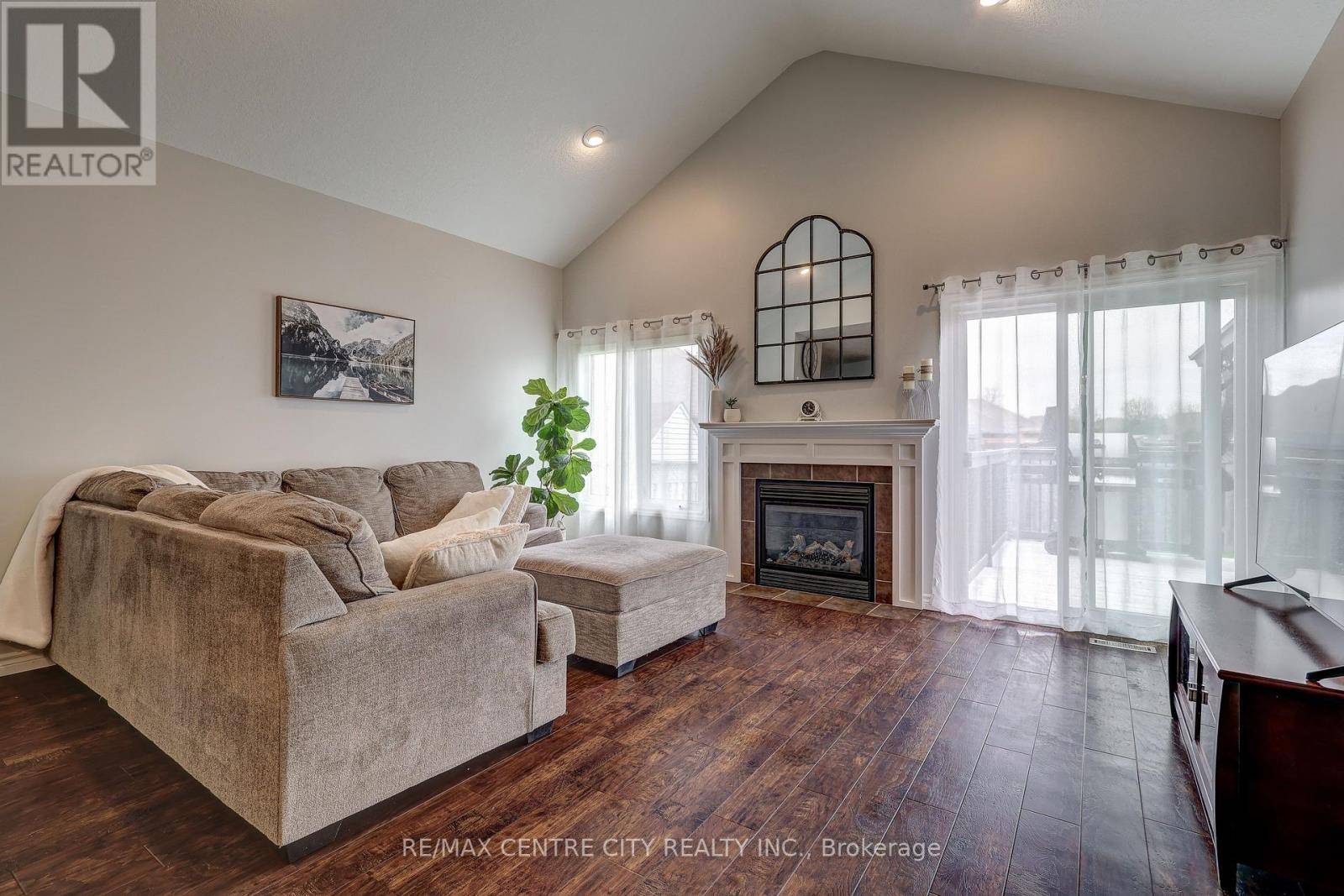 St. Thomas, ON N5P0A7,52 CIRCLEWOOD DRIVE