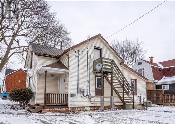 Chatham-kent (se), ON N7M4R3,83 Adelaide ST South #Upper