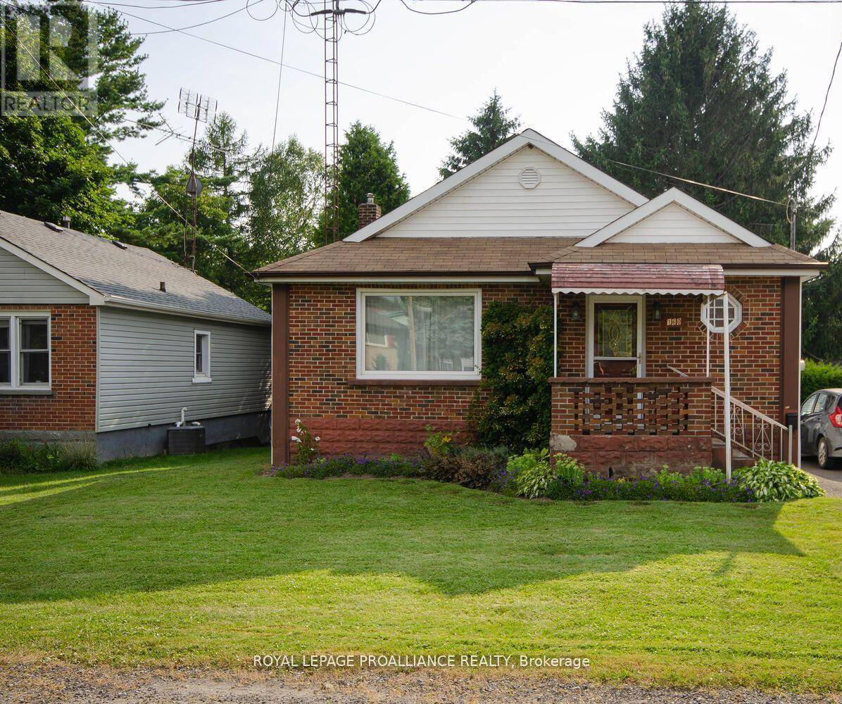 Port Hope, ON L1A2P1,160 HOPE STREET N