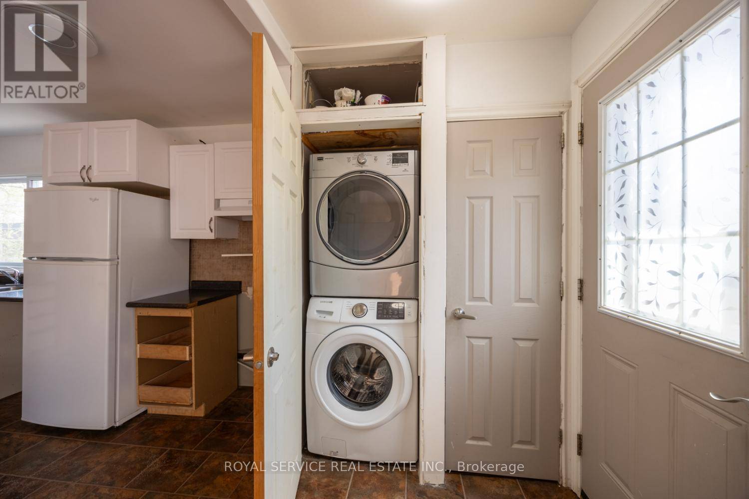 Peterborough West (north), ON K9J6B4,42 ALEXANDER AVENUE
