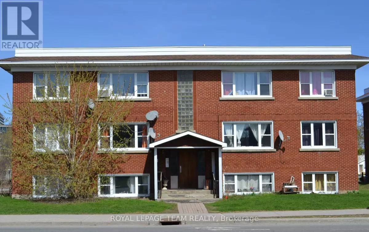 Ottawa, ON K1Z5Y1,831 KIRKWOOD AVENUE