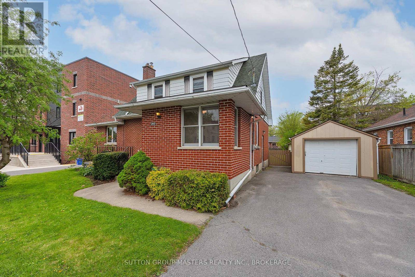 Kingston (central City East), ON K7L4P7,284 HELEN STREET