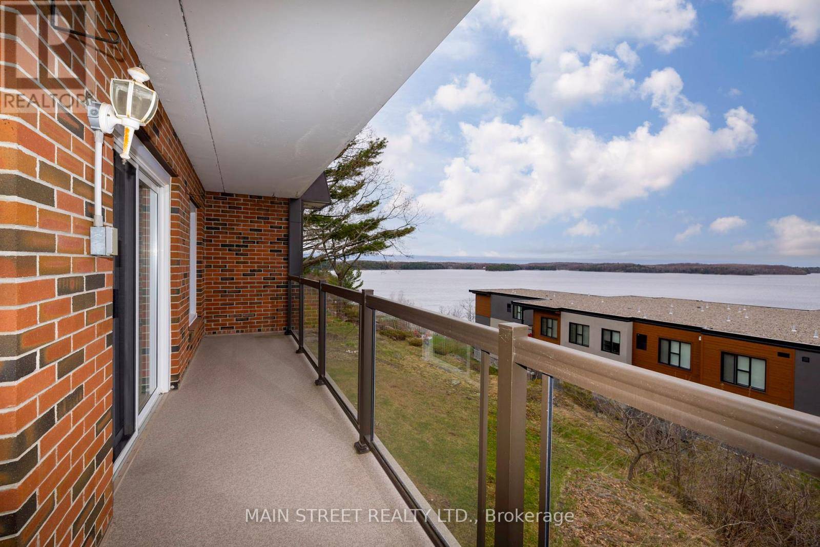 200 Beaconview HTS #203, Parry Sound, ON P2A2E1