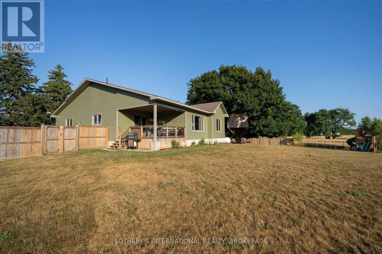 Haldimand (dunnville), ON N0A1K0,917 WAINFLEET DUNNVILLE ROAD