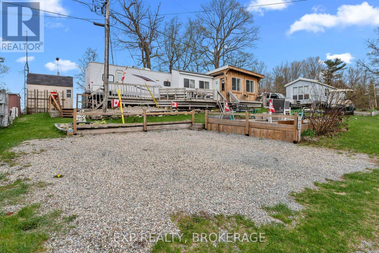 9 GLENFORD LN ##38, South Frontenac (frontenac South), ON K0H1T0