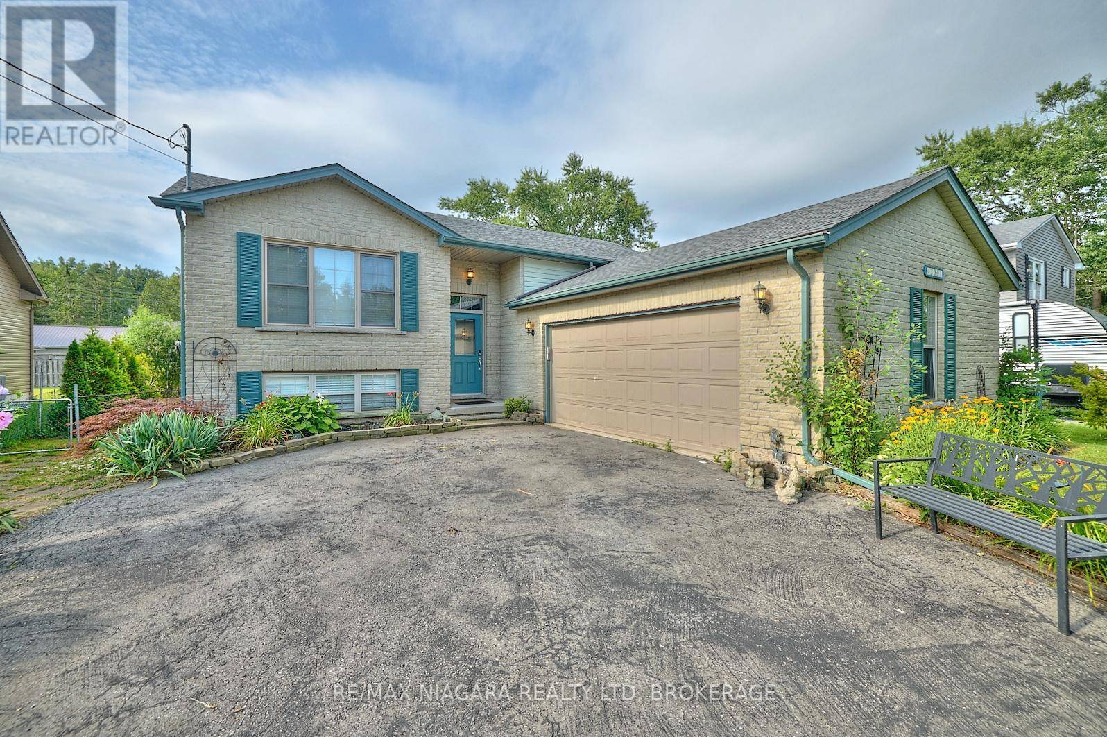 3001 YOUNG AVENUE, Fort Erie (ridgeway), ON L0S1N0