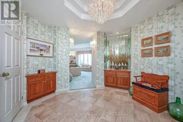 Smiths Falls, ON K7A5H8,10 ARMSTRONG DR #401