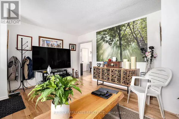 Ottawa, ON K1W0L1,6208 RENAUD ROAD