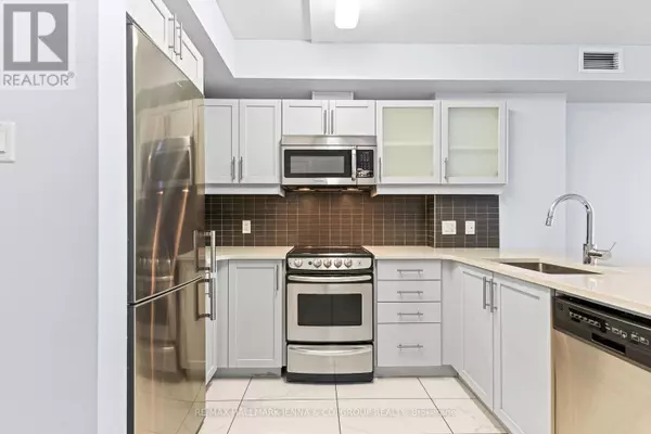 Ottawa, ON K1N0B6,195 Besserer ST #1306