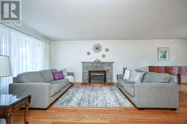 Smiths Falls, ON K7A3X5,56 MARSHA DRIVE