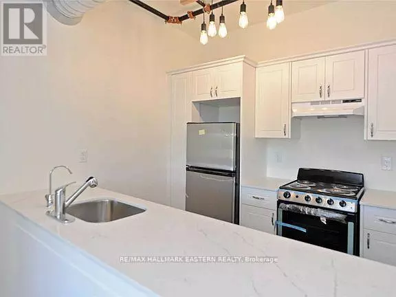 Selwyn, ON K0L2H0,1354 YOUNGS POINT RD #402