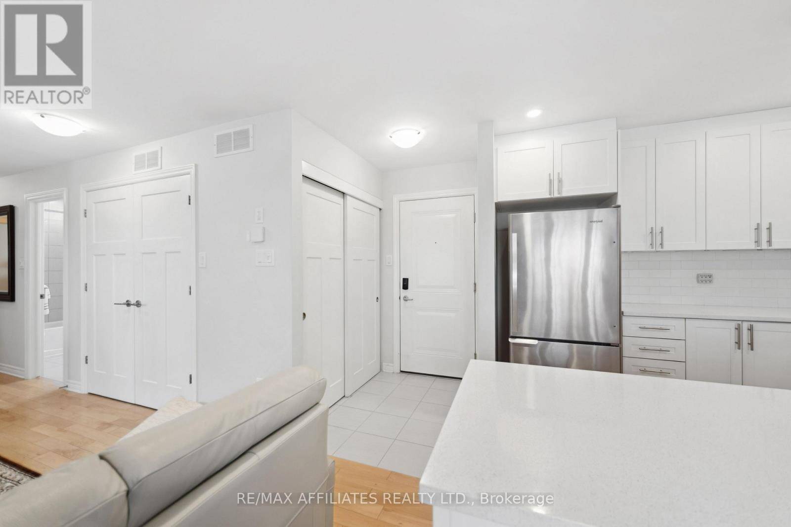 Ottawa, ON K2J6B4,365 Tribeca Private #4