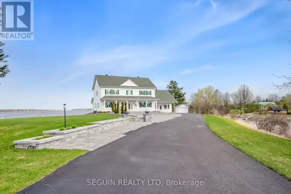 3519 FRONT ROAD, East Hawkesbury, ON K6A2R2