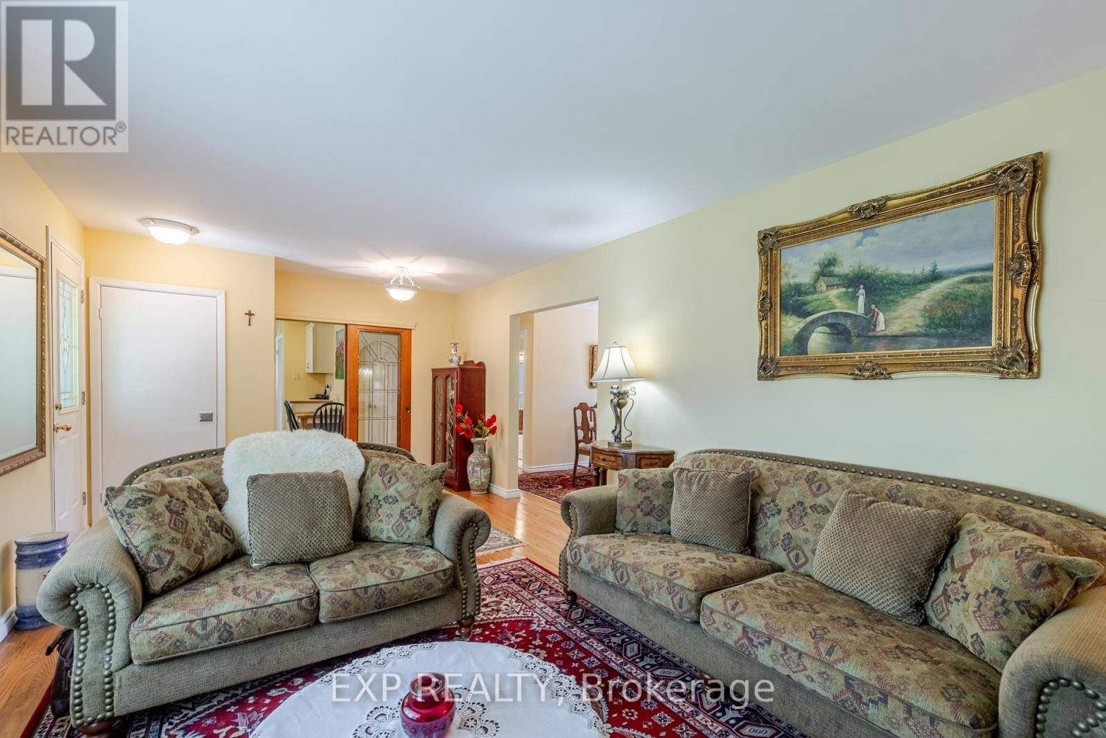 London South (south D), ON N6J3J1,605 RIDGEWOOD CRESCENT