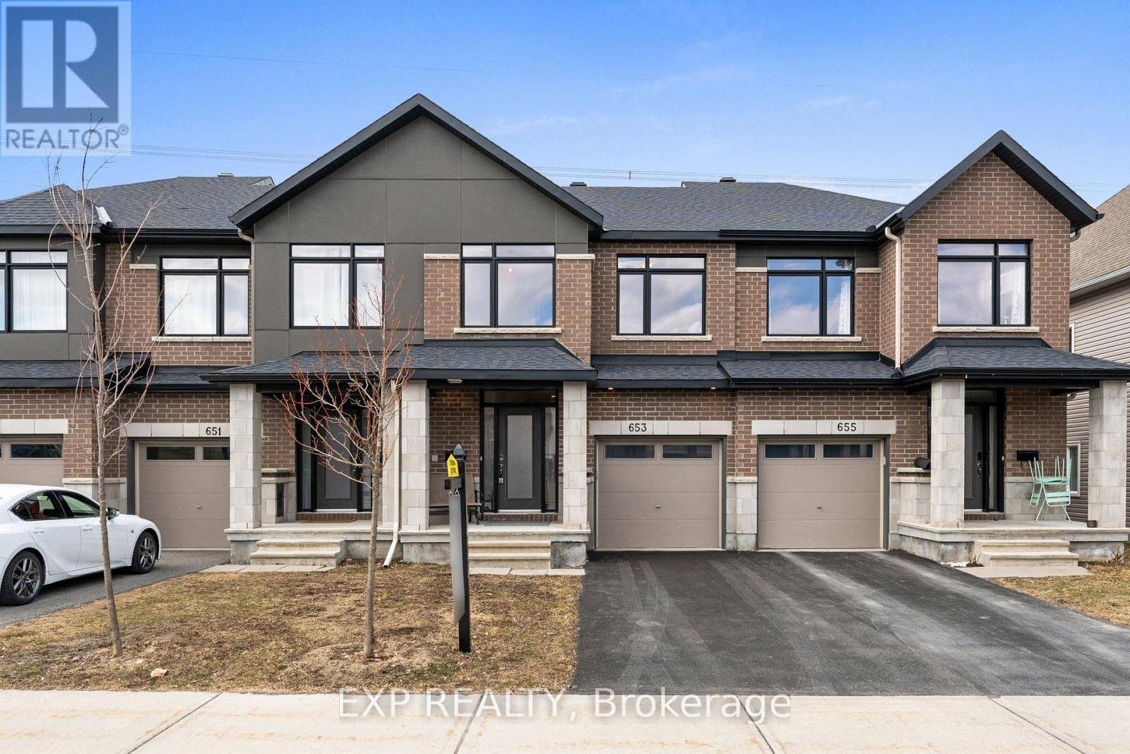 653 PUTNEY CRESCENT, Ottawa, ON K2S2N7