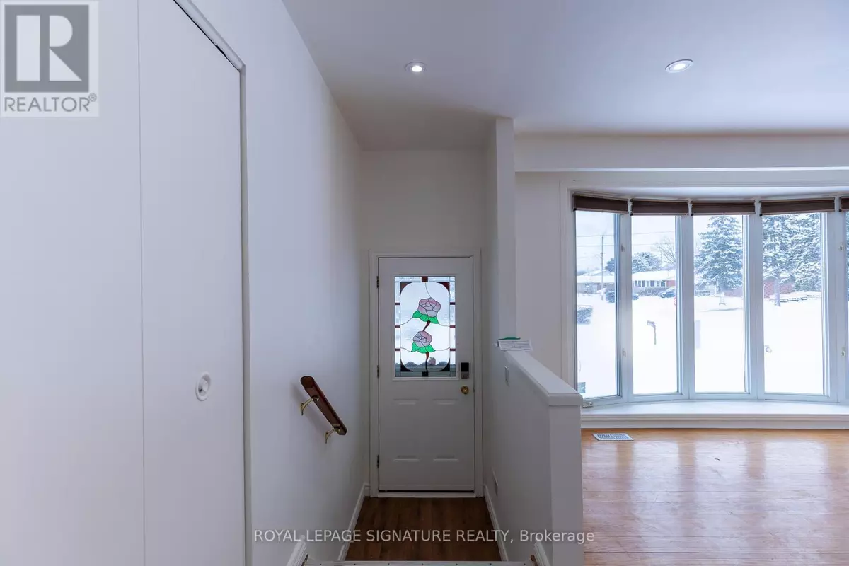 Grimsby (grimsby Beach), ON L3M1Z1,1 Eldrid CT #MAIN
