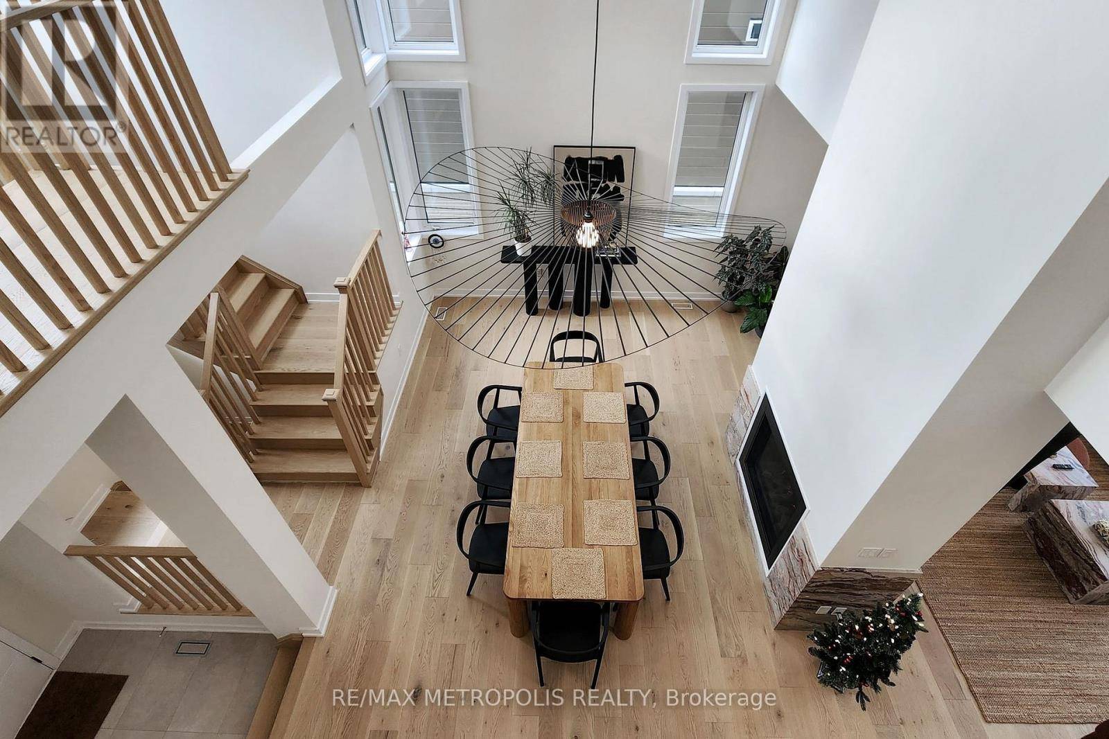 Blue Mountains, ON L9Y0V1,104 STONELEIGH DRIVE