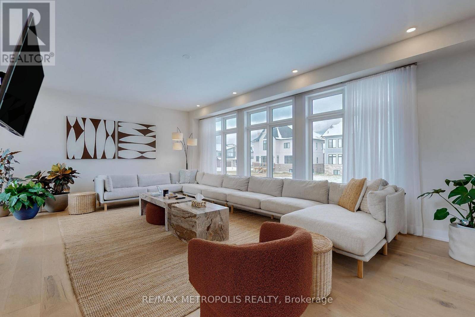 Blue Mountains, ON L9Y0V1,104 STONELEIGH DRIVE