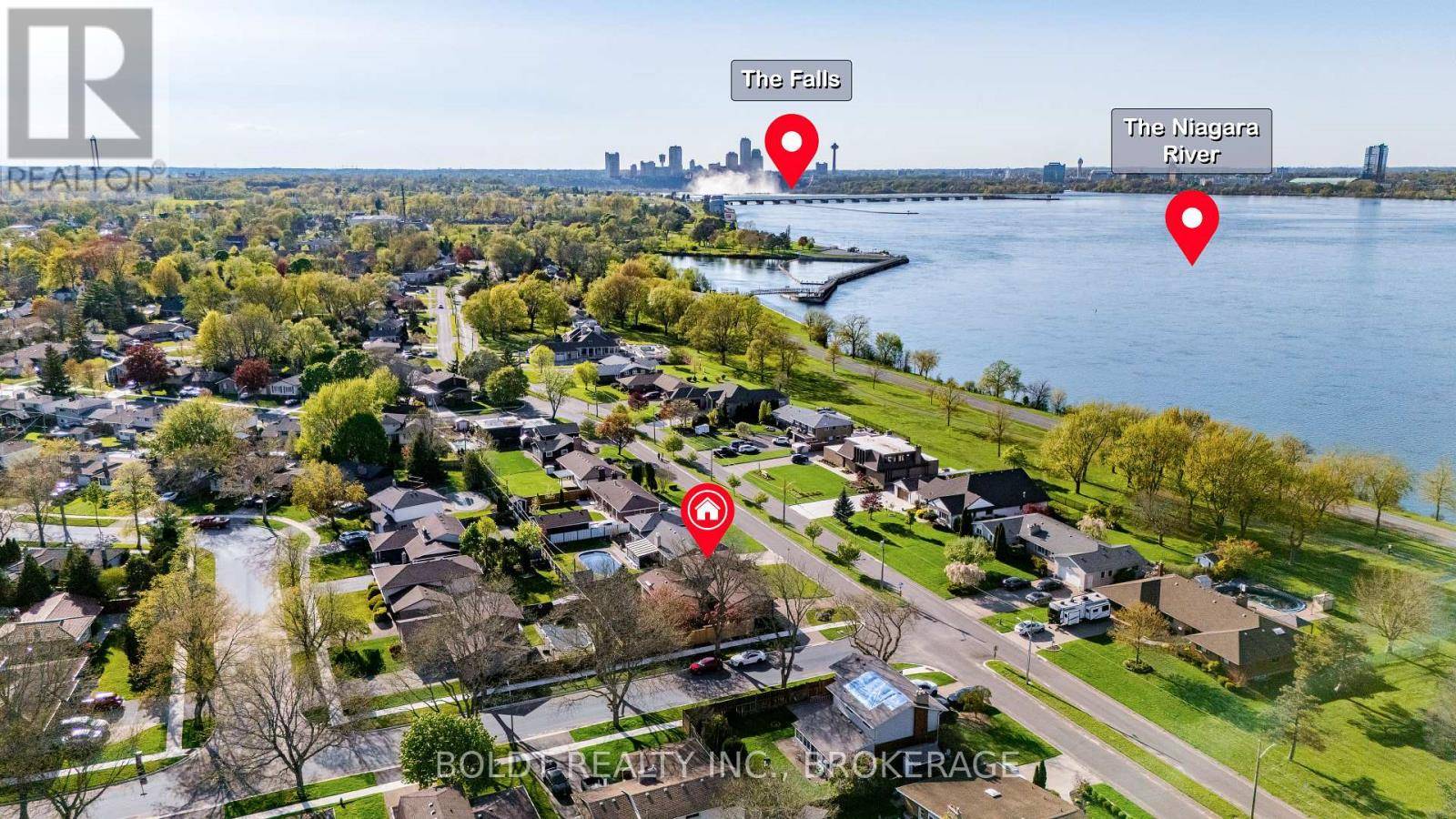 Niagara Falls (chippawa), ON L2G6T9,8143 SARAH STREET