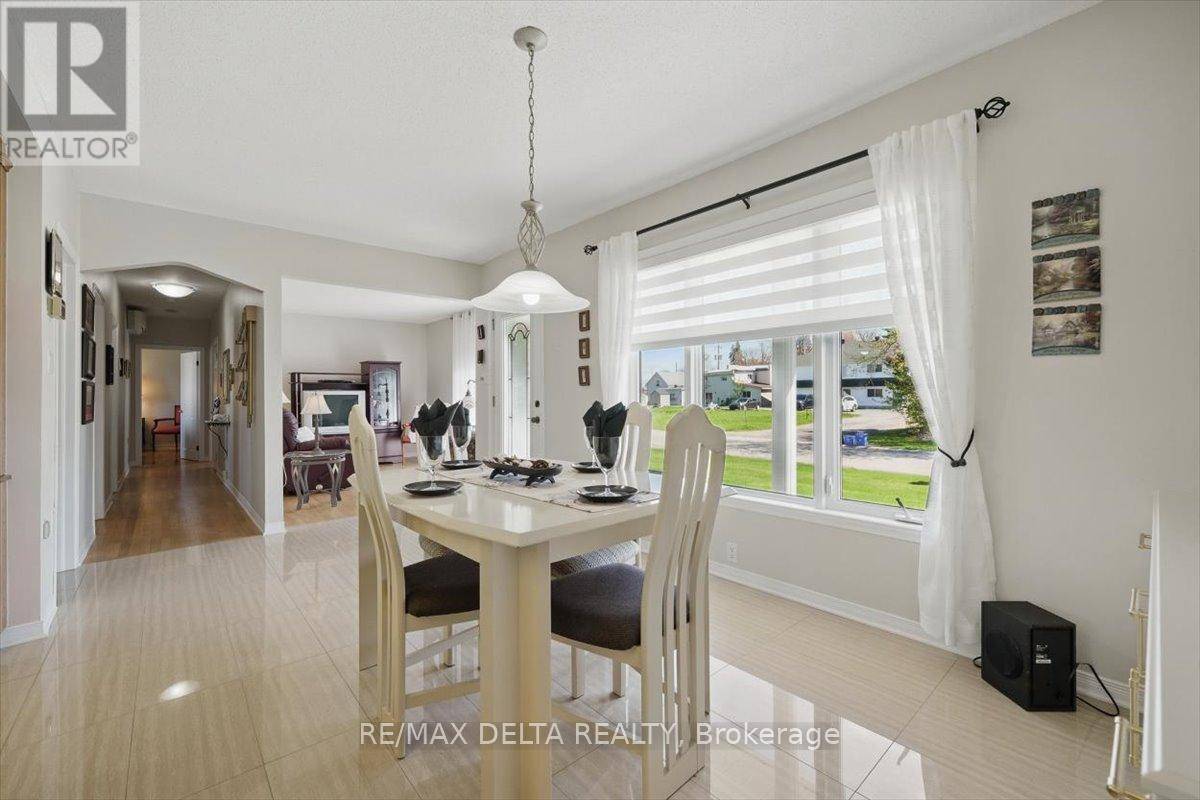 Clarence-rockland, ON K0A1E0,3 MAISONNEUVE STREET