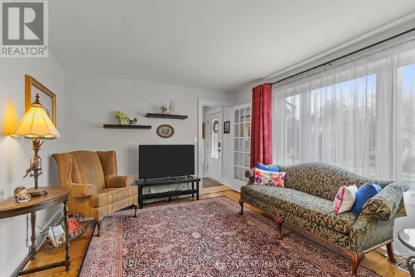 Kingston (central City East), ON K7L4H8,196 WILLINGDON AVENUE