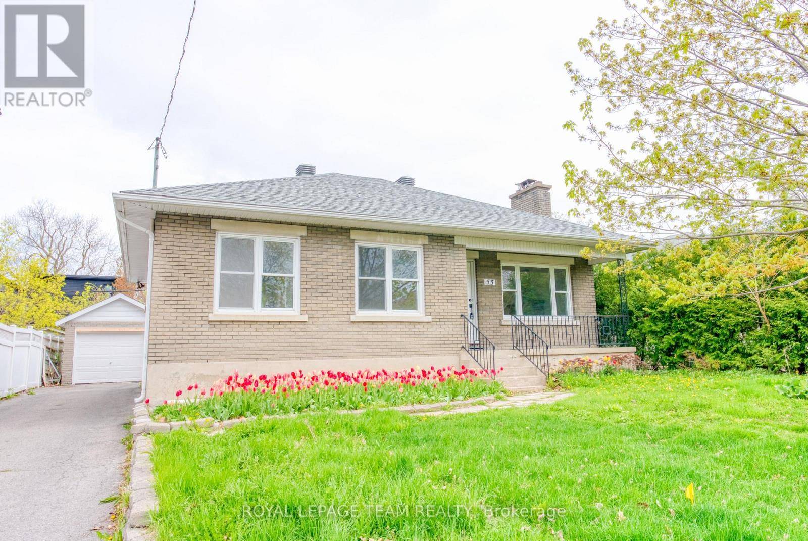 53 DROUIN AVENUE, Ottawa, ON K1K2A6