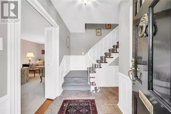 Hamilton (ancaster), ON L9G3A4,149 LOWDEN AVENUE